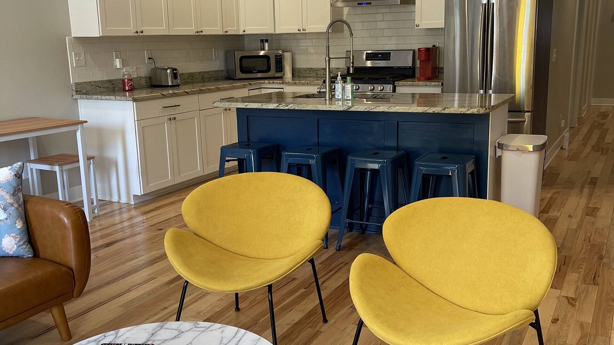 Shelby Park House | Bright, Cheery Home steps from Shops & Nightlife!