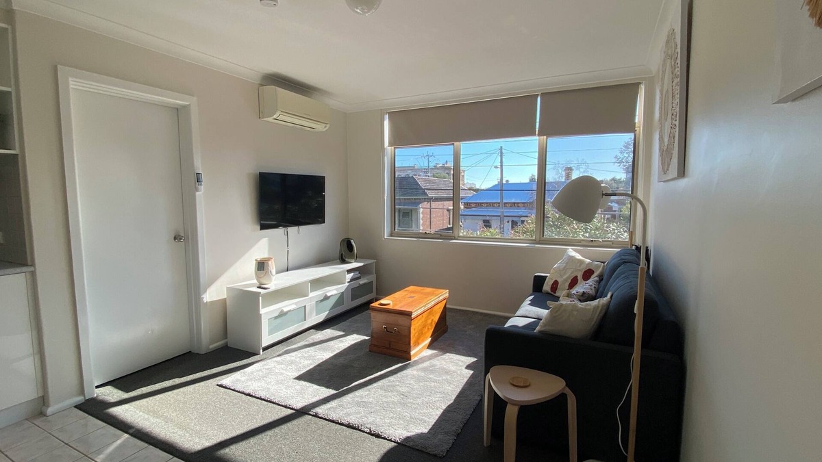 Melbourne Apartment | Bright & Comfortable 1BR Unit in Trendy Brunswick!