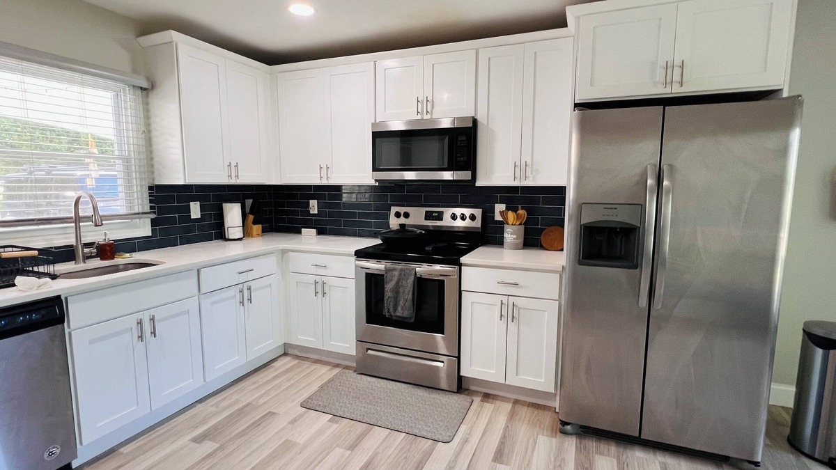Willingboro House | Bright & Comfortable Home