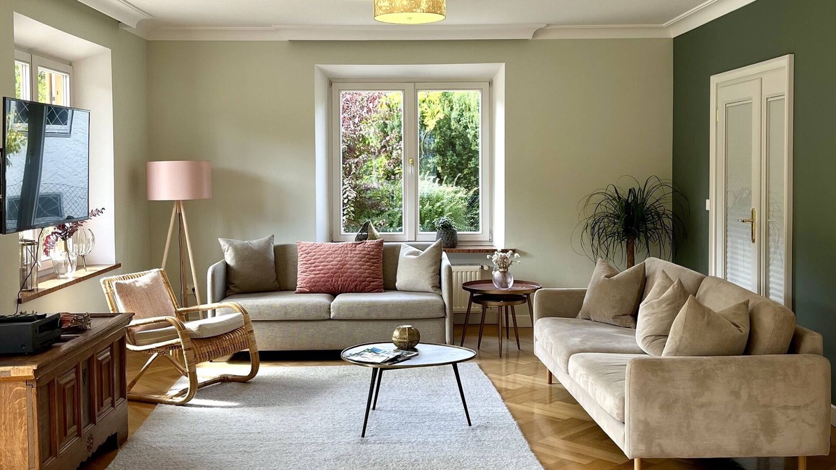 Neuhaus Condo | bright, comfortable with terrace and garden, sauna