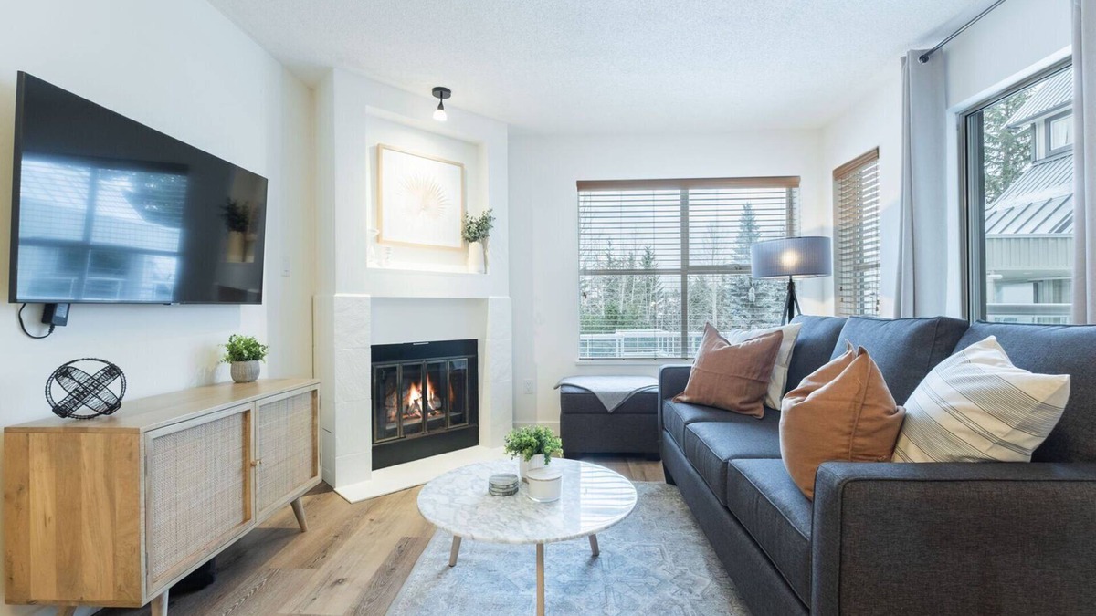 Blackcomb Condo | Bright condo | Close to Blackcomb | Free parking