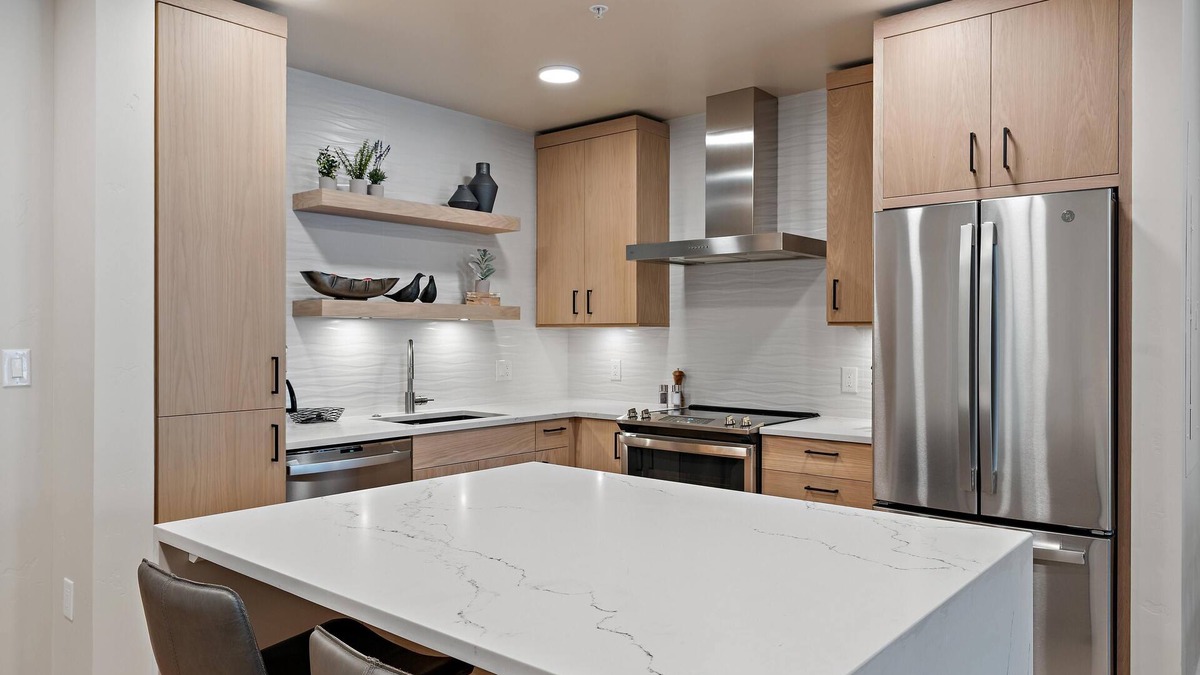 Tamarack Resort Condo | Bright Condo| Fireplace and Private Balcony