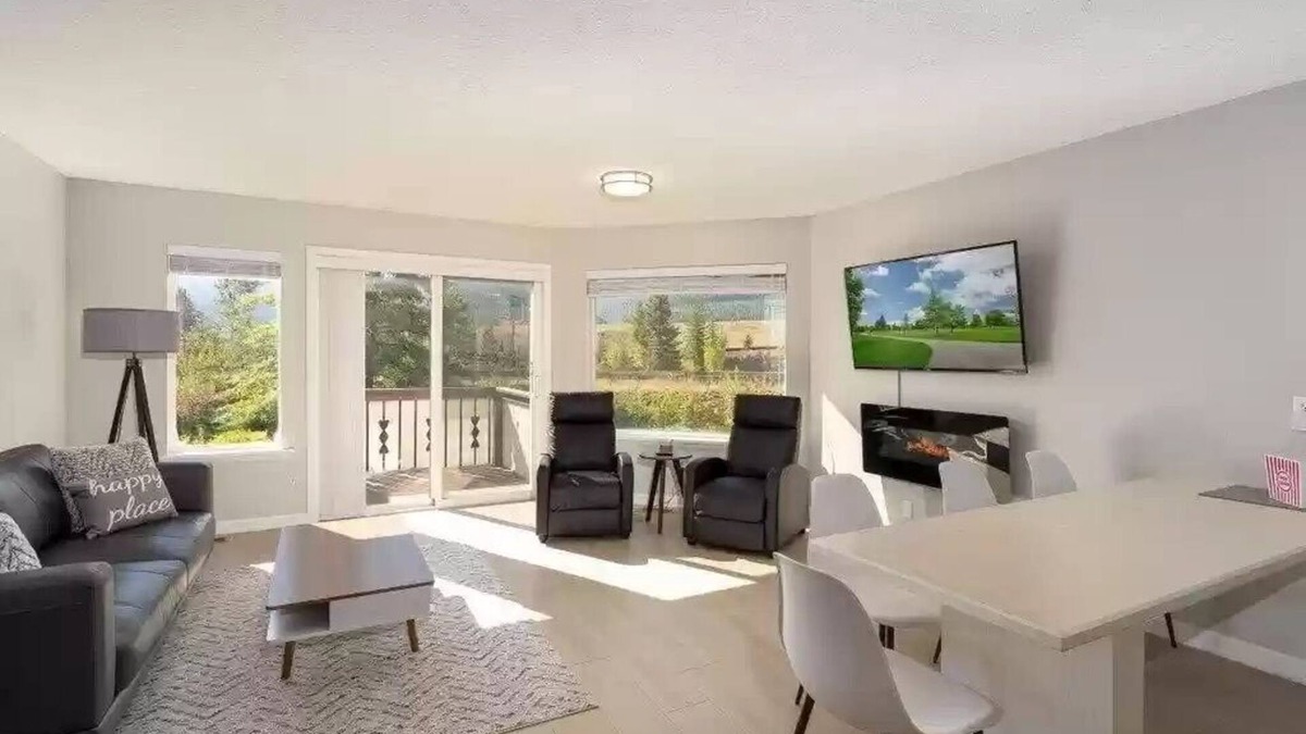 Kellogg Condo | Bright Condo With Views & Easy Access to CDA River. Minutes From Gondola!