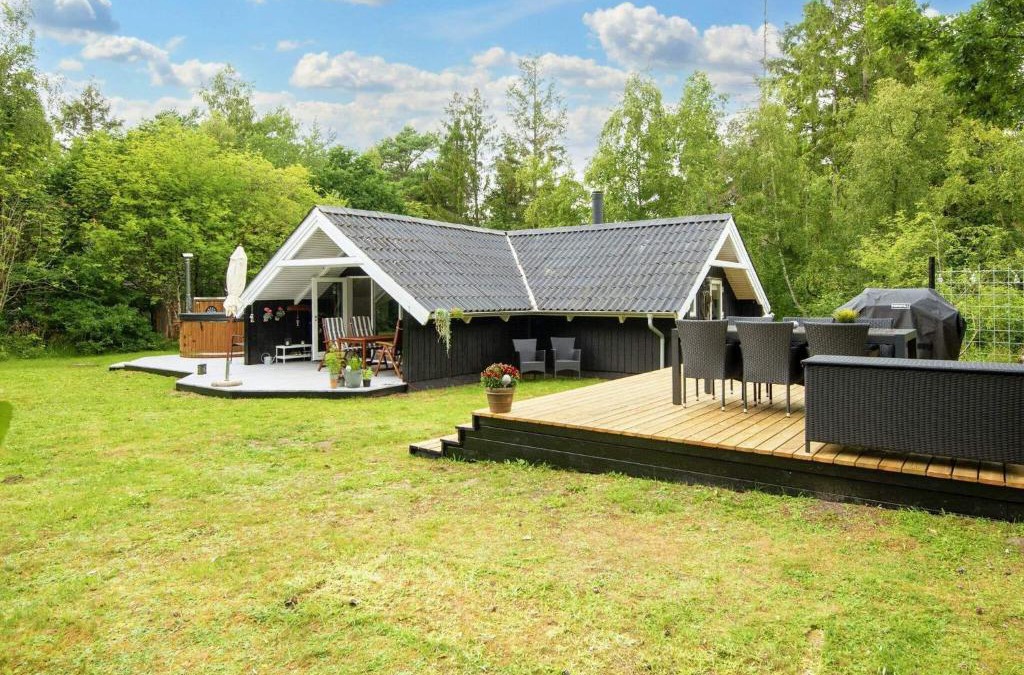 Øksenmølle House | Bright Cottage with Hot Tub - By Traum Ferienwohnungen