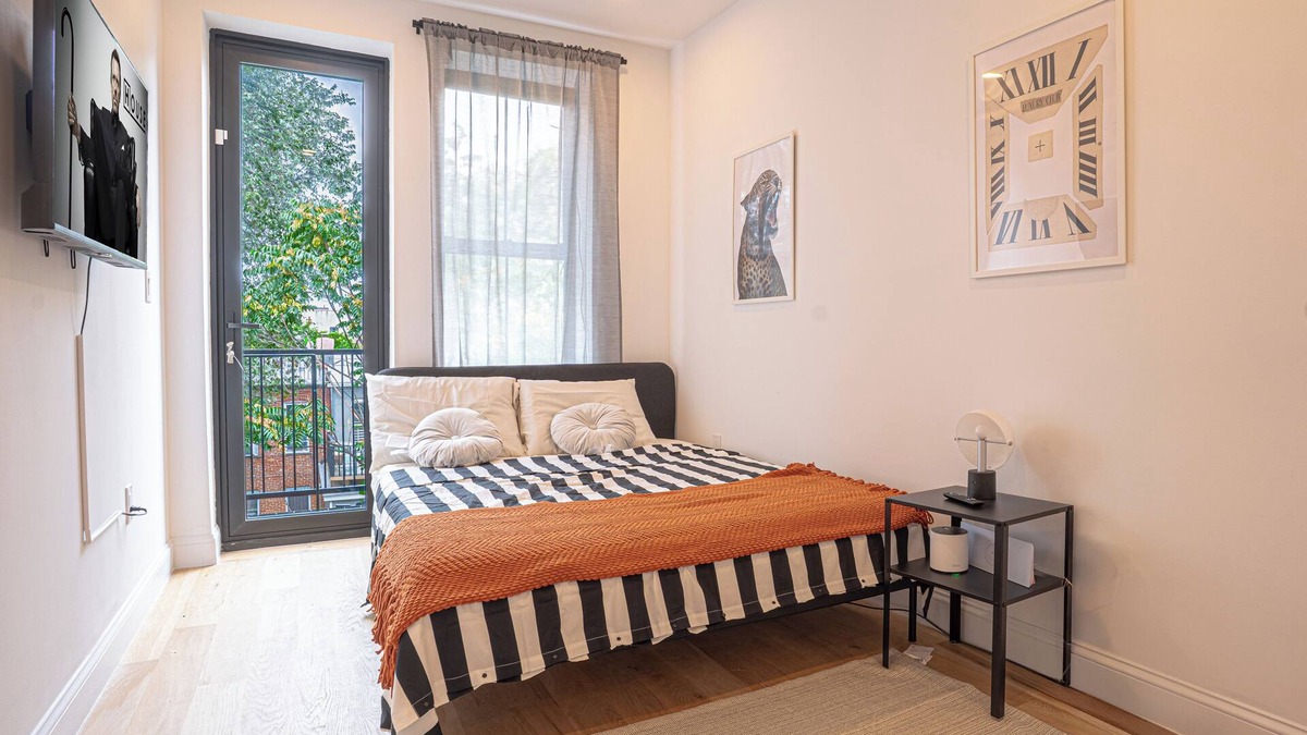 Ocean Hill Apartment | Bright & Cozy 3Bd Brooklyn Getaway