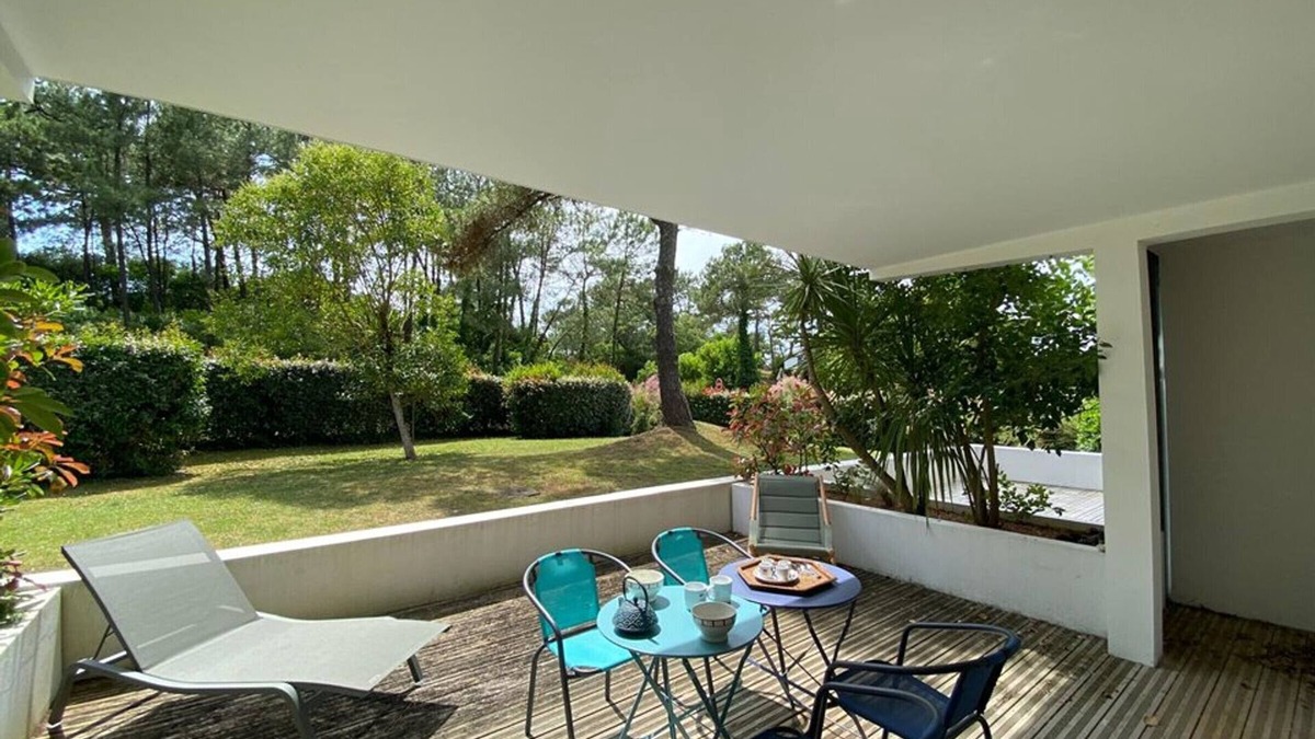 Capbreton Apartment | Bright & Cozy T2 Apartment, 400m from Beach, South-Facing Terrace, Sleeps 4!