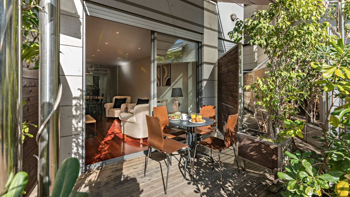 El Putget i Farro Apartment | Bright Duplex with a Spacious Terrace