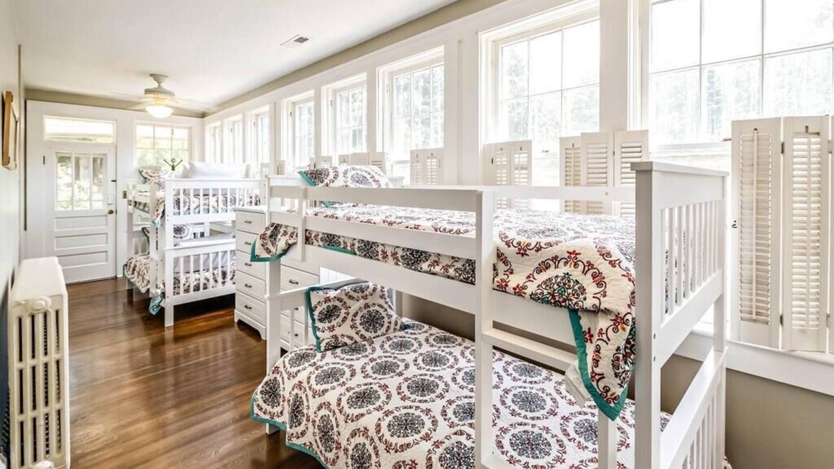 Tazewell House | Bright Hopkins Room at historic Litz Mansion, Tazewell VA