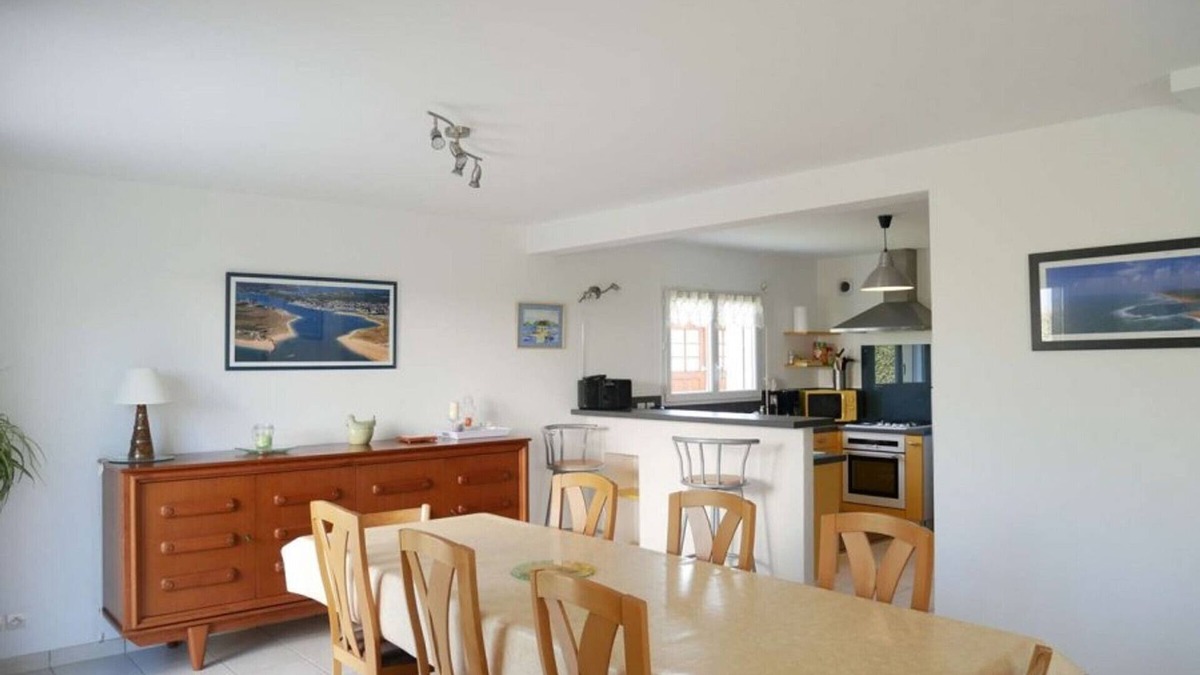 Erdeven Villa | Bright house near beaches and center, enclosed garden, private parking
