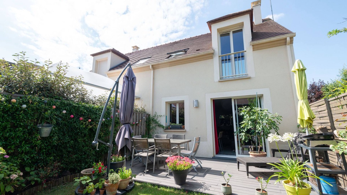 Rambouillet House | Bright house near the Castle, the park, the city center, the train station