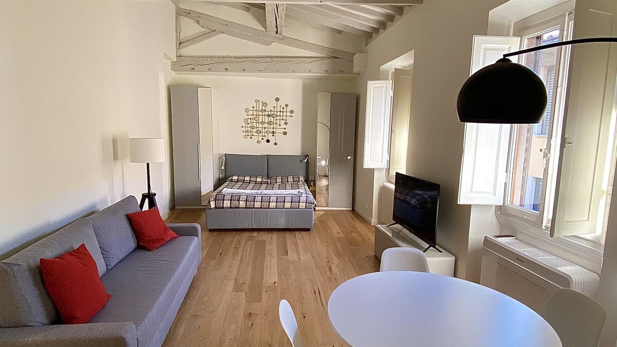 Santa Croce Apartment | BRIGHT LOFT IN THE HEART OF FLORENCE A FEW STEPS FROM UFFIZZI
