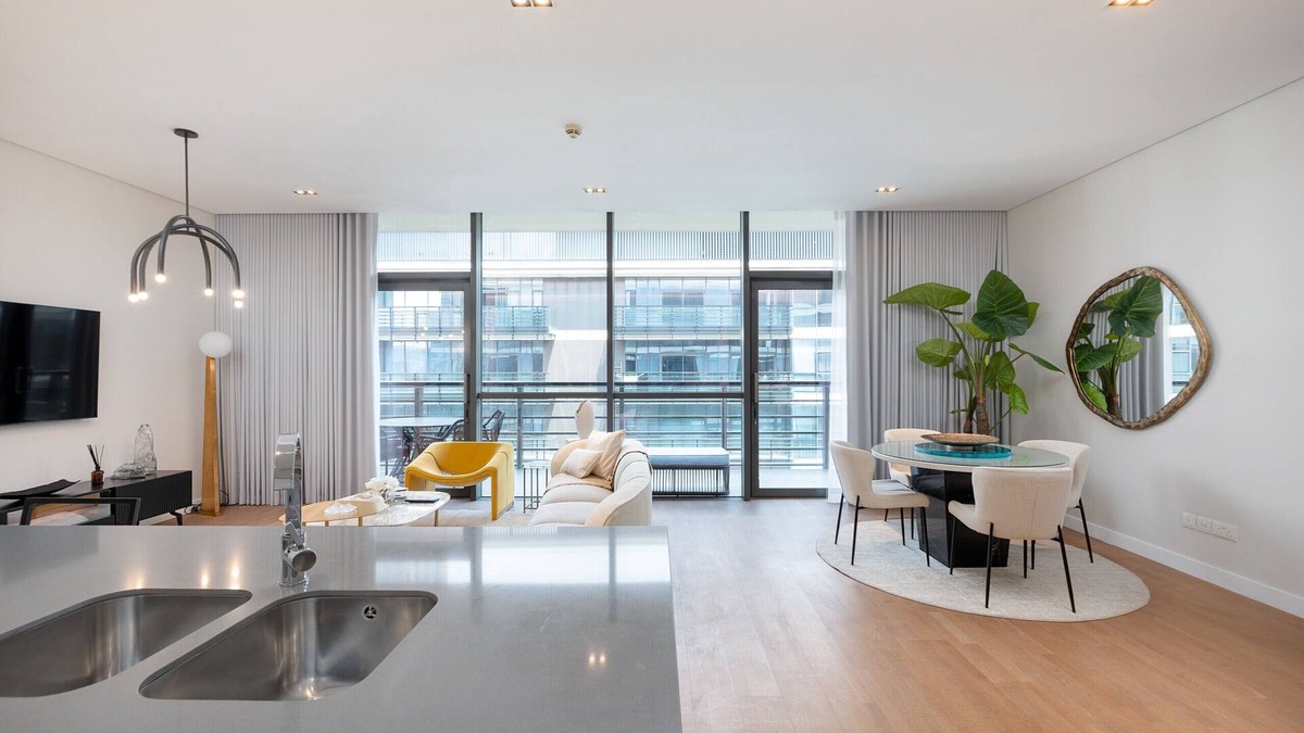 Al Wasl Apartment | Bright & Modern 1BR in City Walk