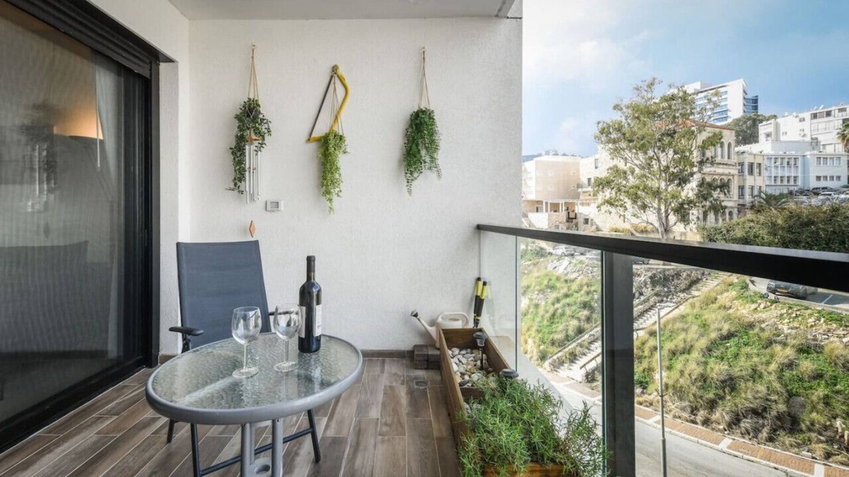Haifa Apartment | Bright & Modern Apartment in Haifa Down Town by Sea N' Rent