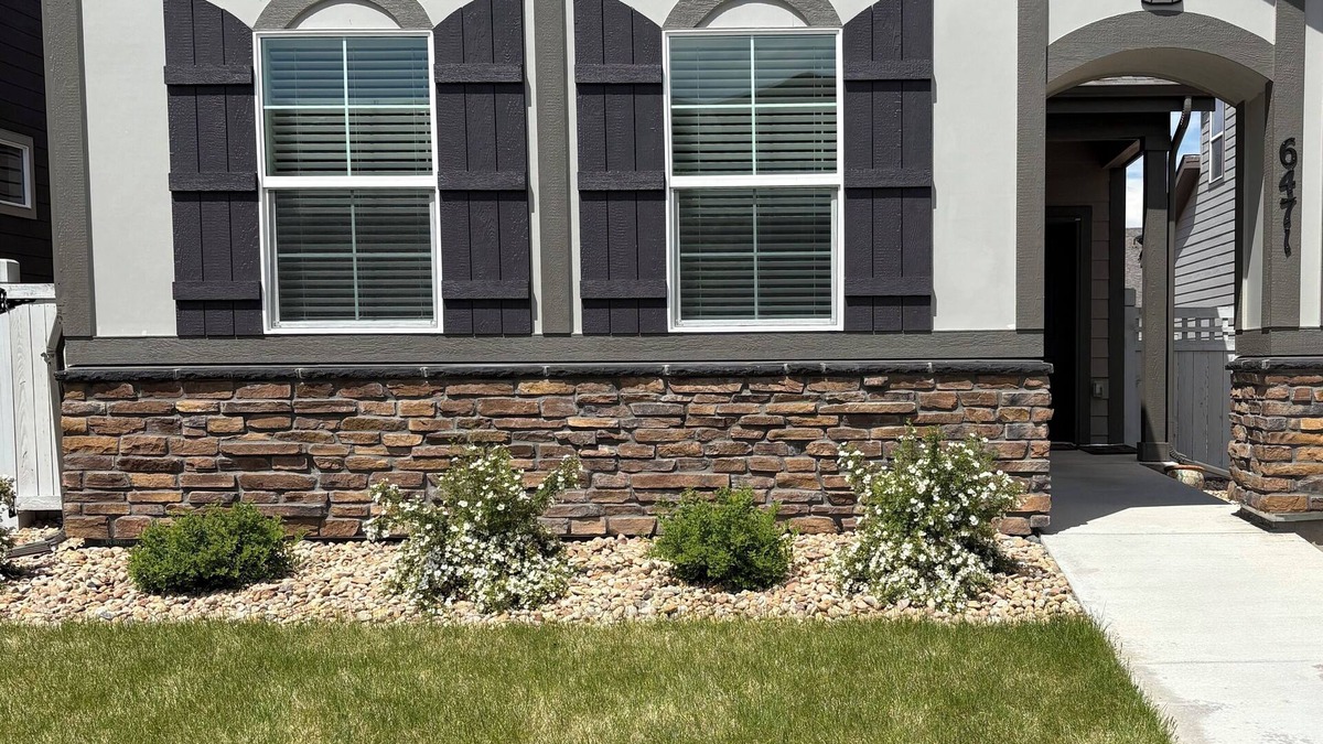 Dupont House | Bright Modern Retreat Near DIA & Gaylord Resort