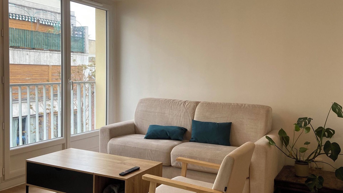 Quartier de Becon Apartment | Bright & Modern Studio with Large Terrace Near La Défense & St Lazare