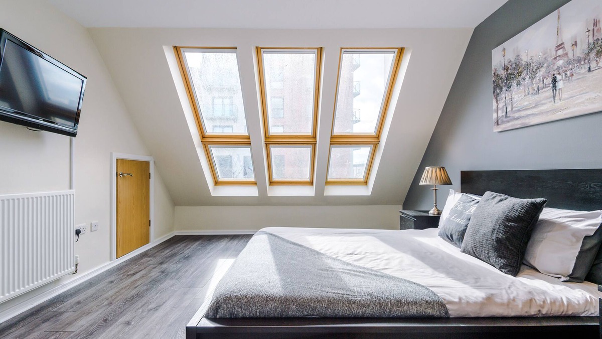 Salford House | Bright & Modern Town House 5 Beds, Close To City & Universities