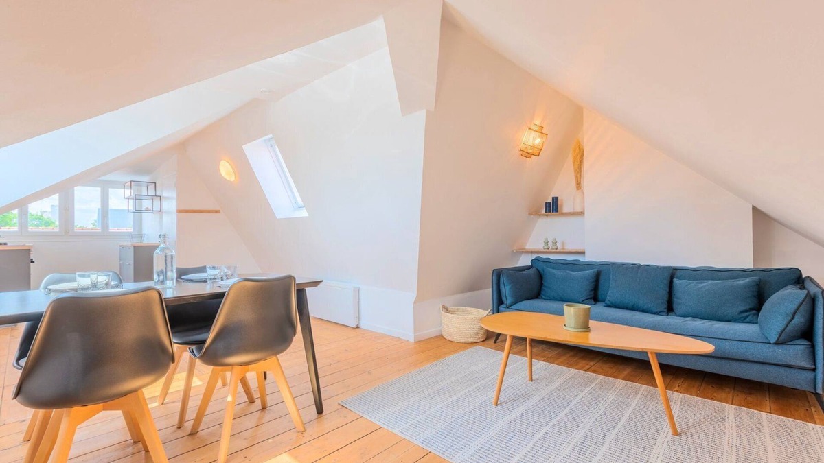 Wazemmes Apartment | Bright one bedroom next to Wazemmes market