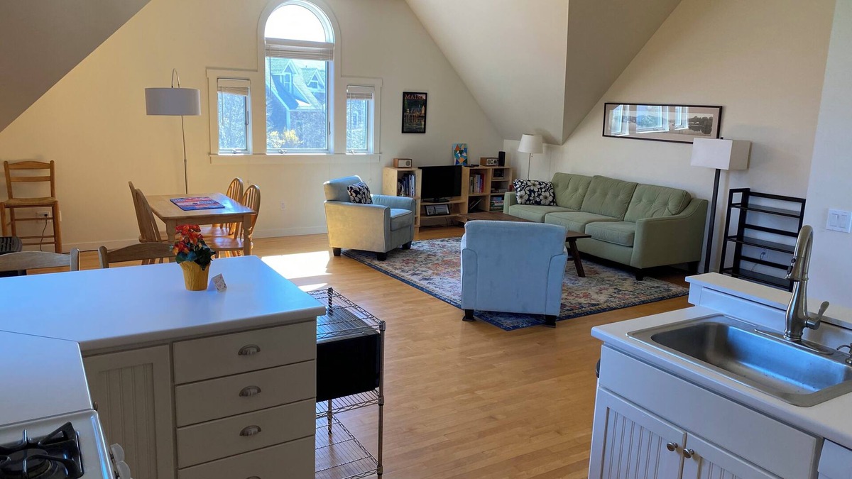 Rockport Apartment | Bright, Open, Modern Comfort in Rockport Village