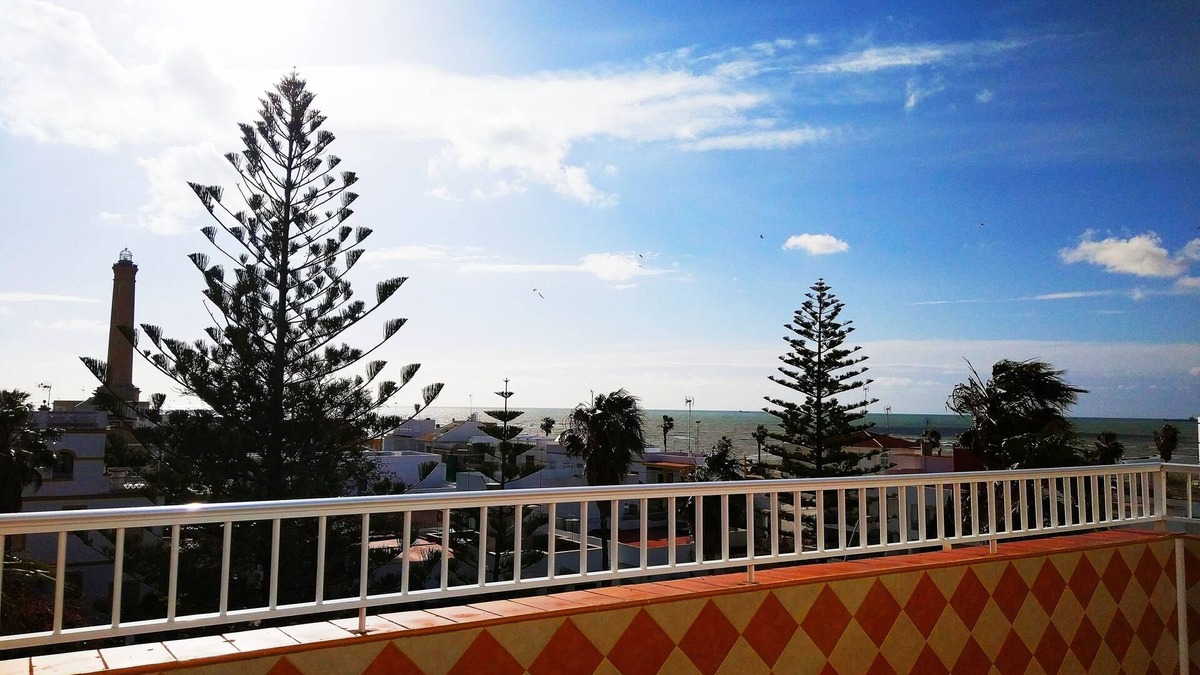 Chipiona Apartment | Bright penthouse with very large terrace and spectacular frontal sea views