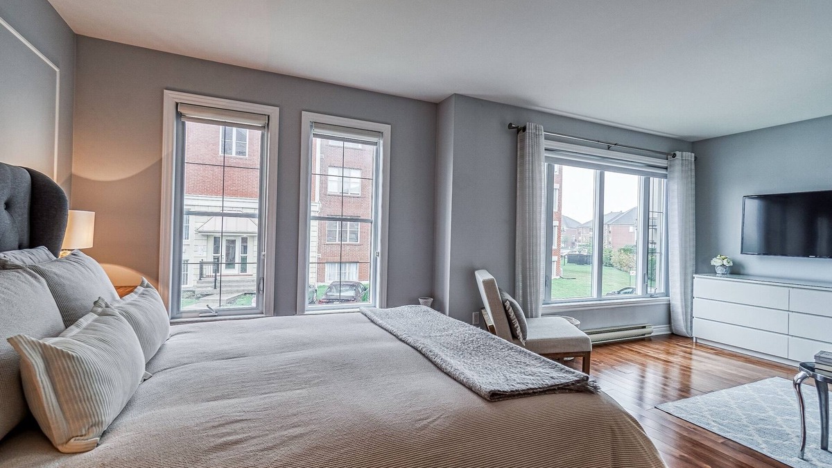 Brossard Condo | Bright quiet 2 bedroom condo, heart of Quatrier Dix30