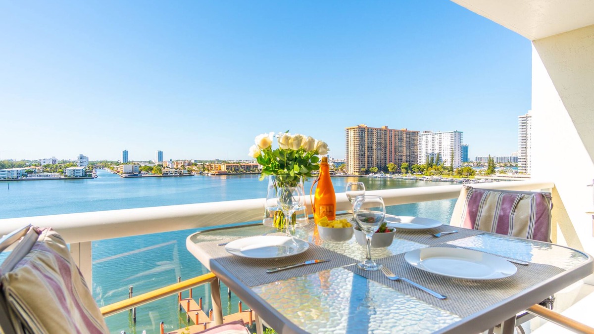 Sunny Isles Beach Condo | Bright & Spacious Condo with Breathtaking Bay Views + WiFi