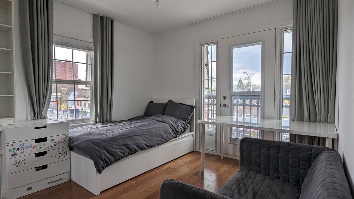 The Pocket House | Bright spacious rooms on the Danforth.