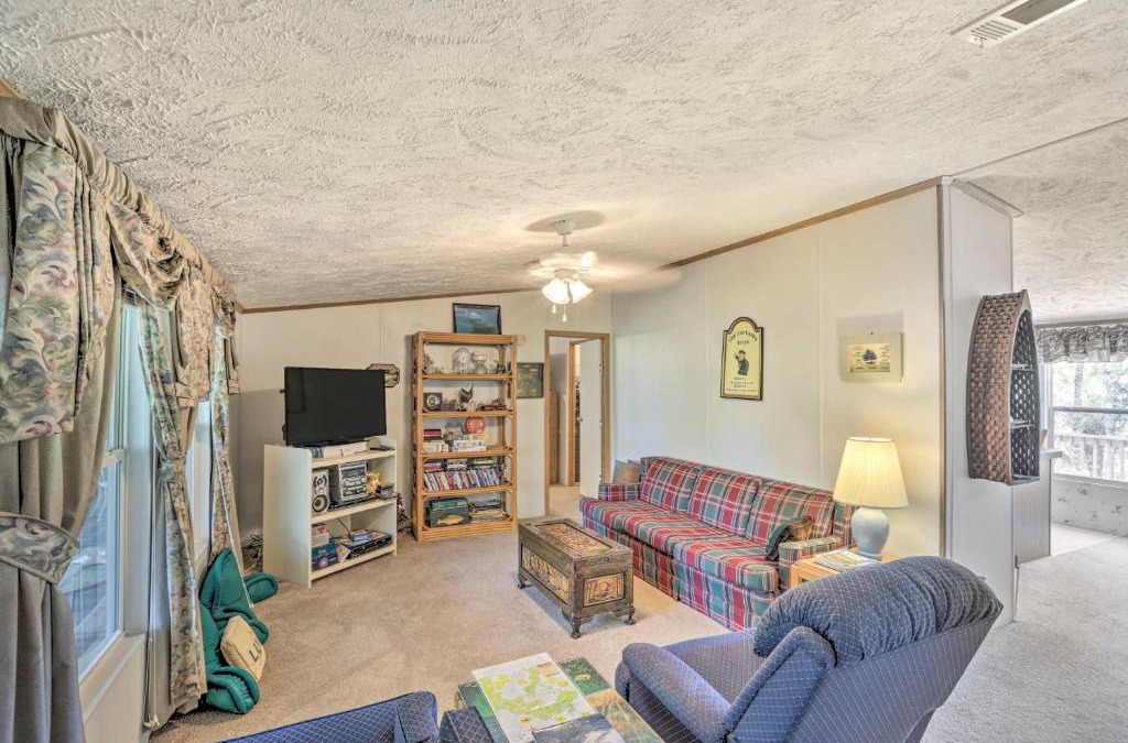 Steinhatchee House | Bright Steinhatchee Home Proximity to Ocean!
