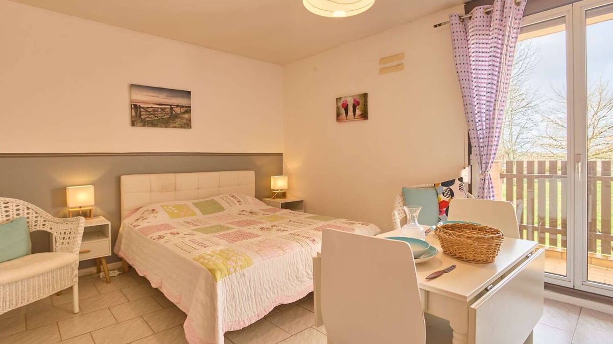 Barbotan-les-Thermes Apartment | Bright studio for 2 near Lake Uby, Free Wifi