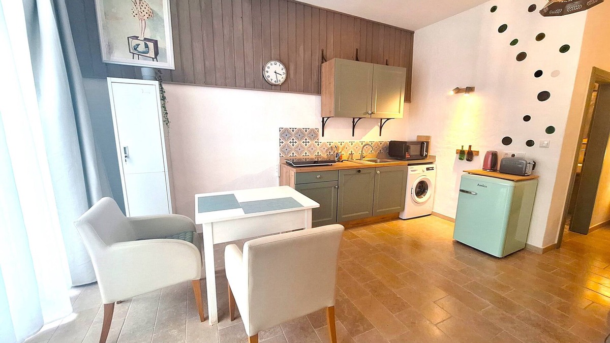 Monheim Apartment | Bright studio apartment