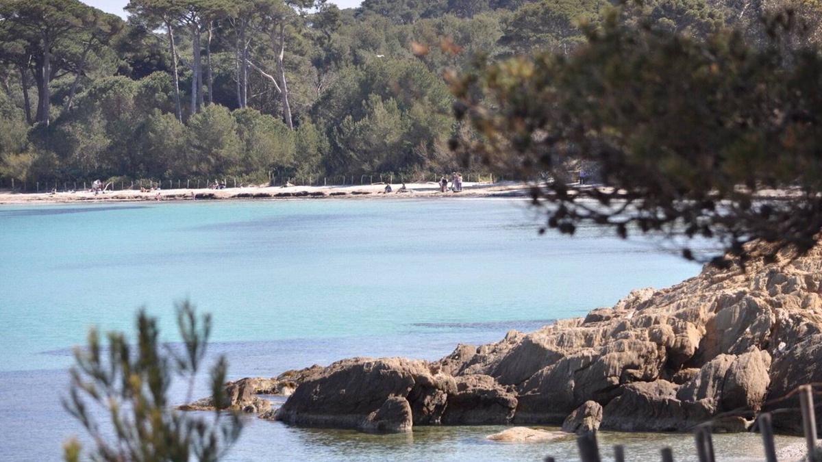 Porquerolles Apartment | Bright studio at the entrance to the village