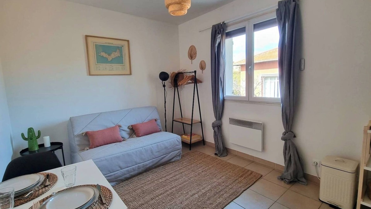 Sud Apartment | Bright studio - private parking - fiber - terrace