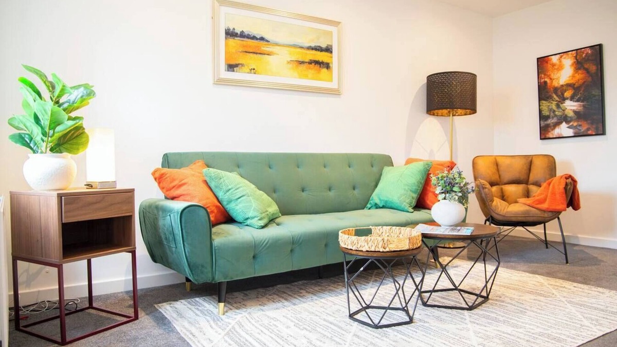 Holbrooks House | Bright & Stylish 3-Bed house