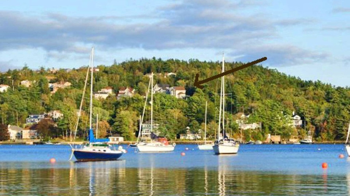 Bedford Apartment | Bright sunny B&B overlooking Bedford Basin
