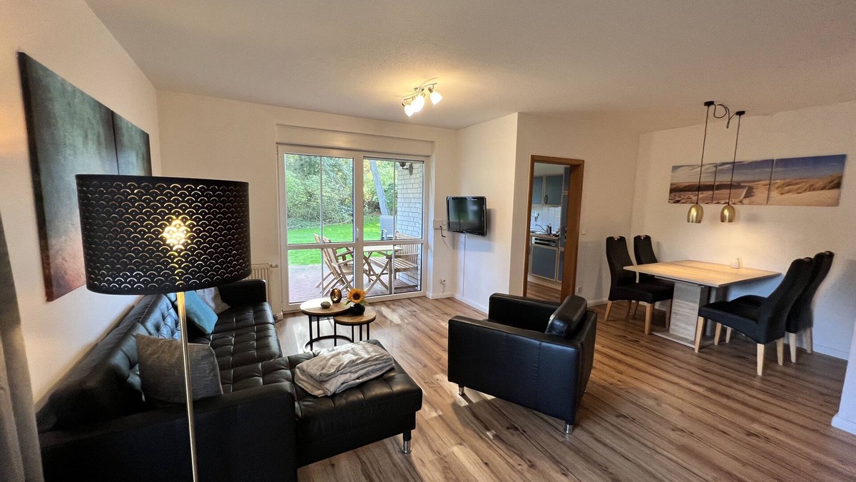 Zinnowitz Apartment | Bright vacation apartment with communal garden in a quiet location