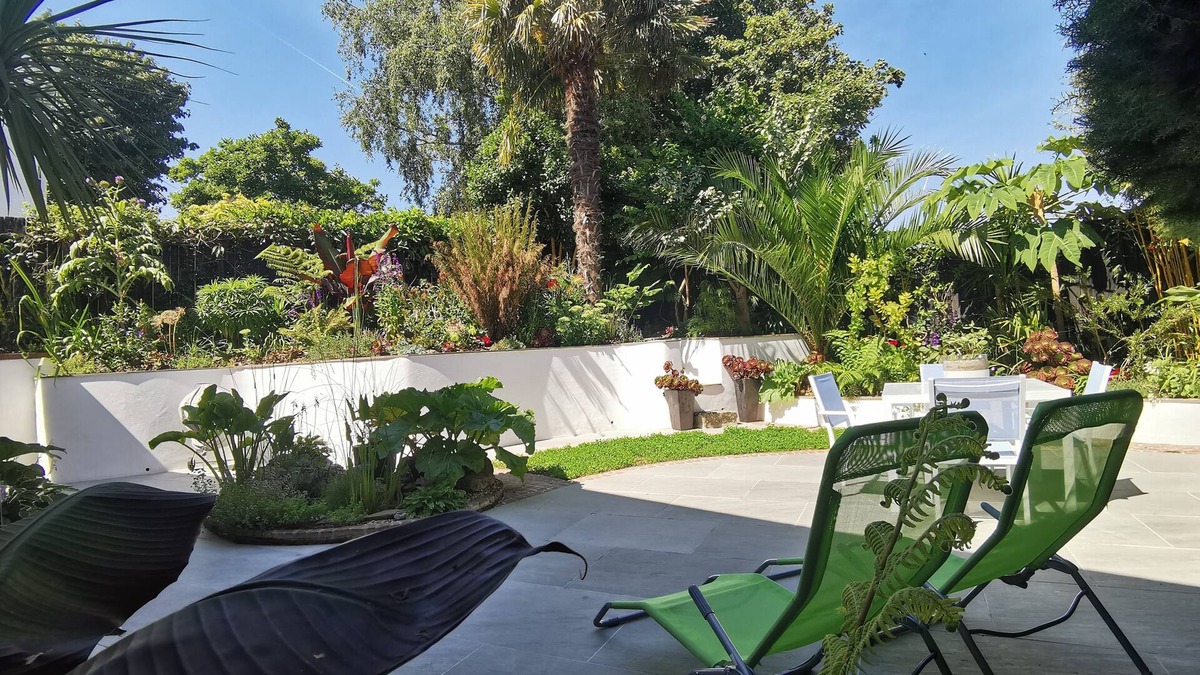 Falmouth House | Bright, welcoming Falmouth 2 bed home with garden and parking