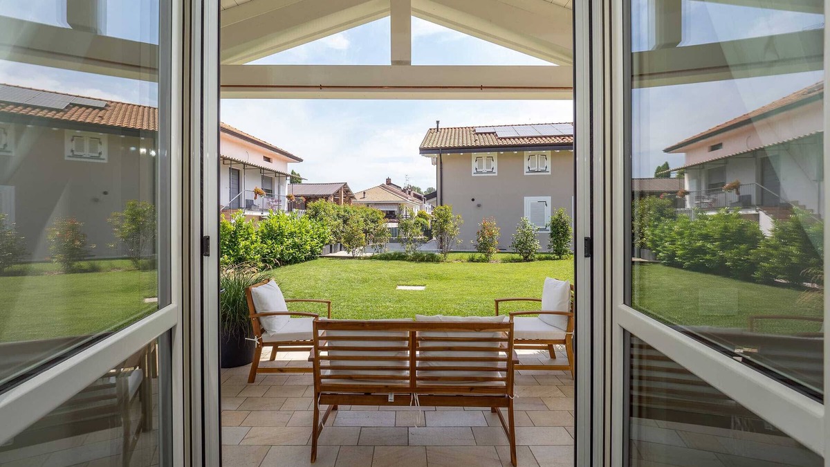 Cressa Ski Chalet | Bright White Villa with Private Garden near Bogogno golf club