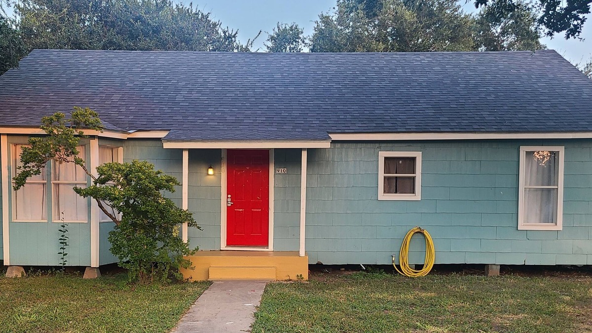 Odem House | Brightly Homely House