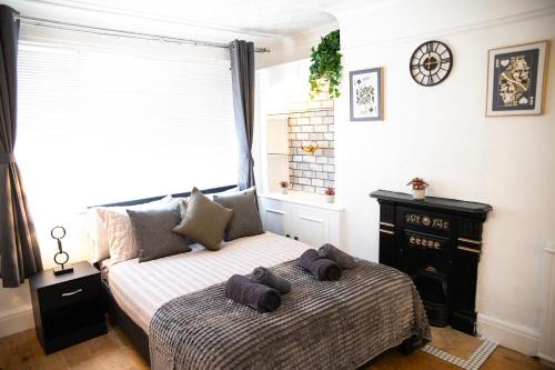 Hove House | Brighton & Hove 4 bedrooms house with garage