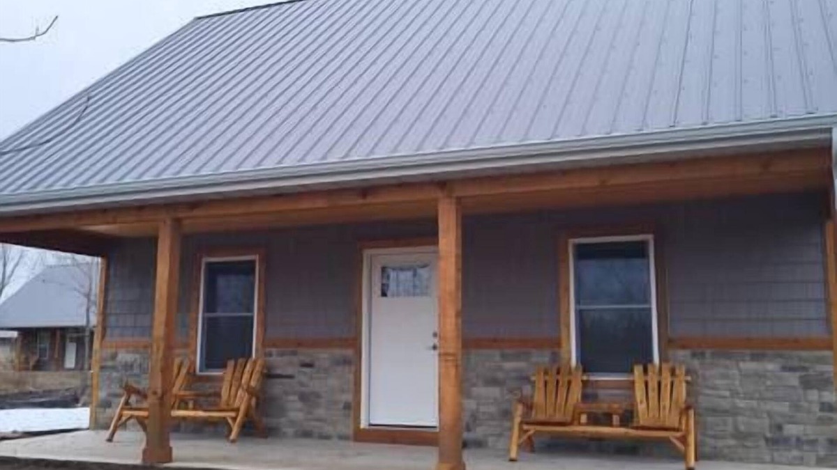 Rensselaer Cabin | Brightstone Lake Cabin 3