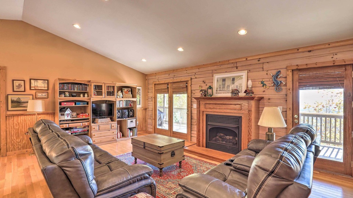 Bostic Cabin | Bring a Pet: Bostic Cabin w/Mtn Views!
