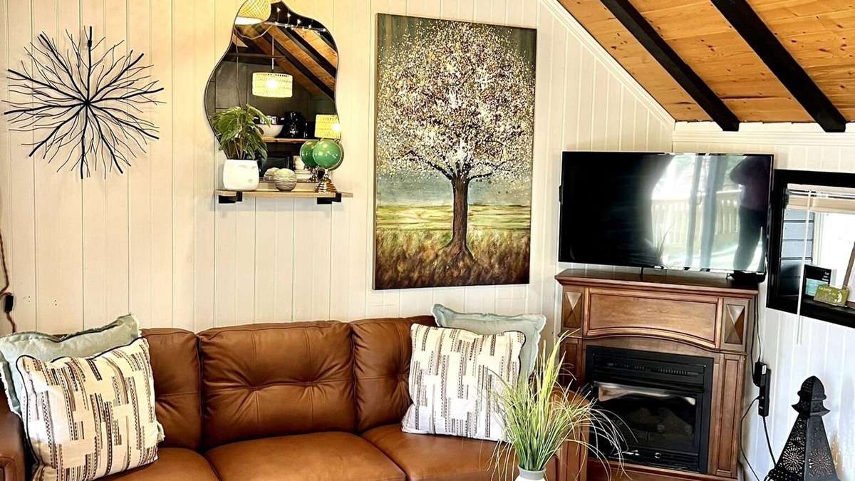 Altmar Cottage | Bring marshmallows, not laptops! Lkefront on Autumn Lake, 2min to Salmon River!
