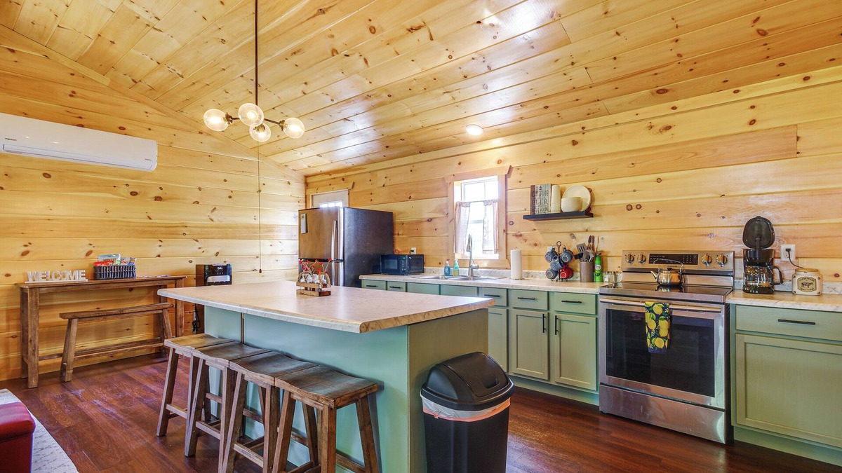 Urbana Cabin | Bring Your Boat: Cabin w/Lake Access in Halfway