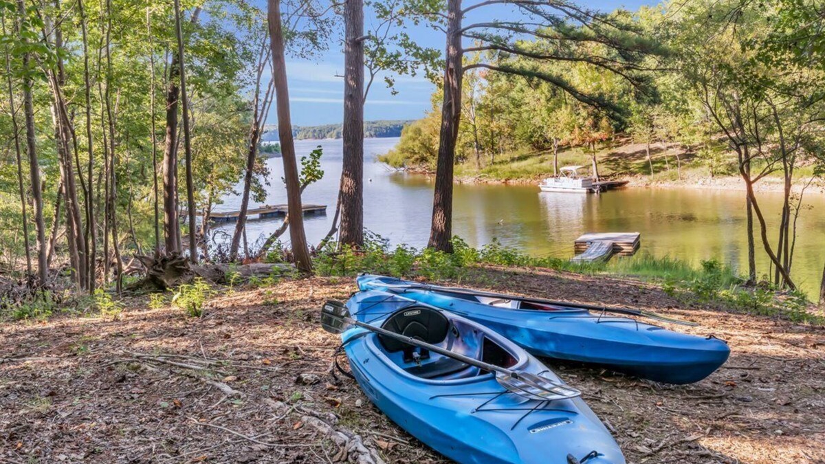 Merifield Acres Cottage | Bring YOUR BOAT- Private Dock, Deep Water, Gameroom and Firepit
