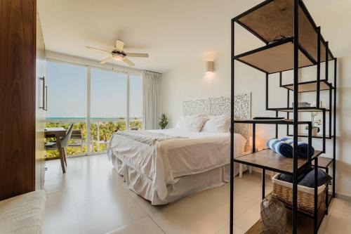 Puerto Juarez Apartment | BRISA Beachfront apartment studio by Casa Paraiso