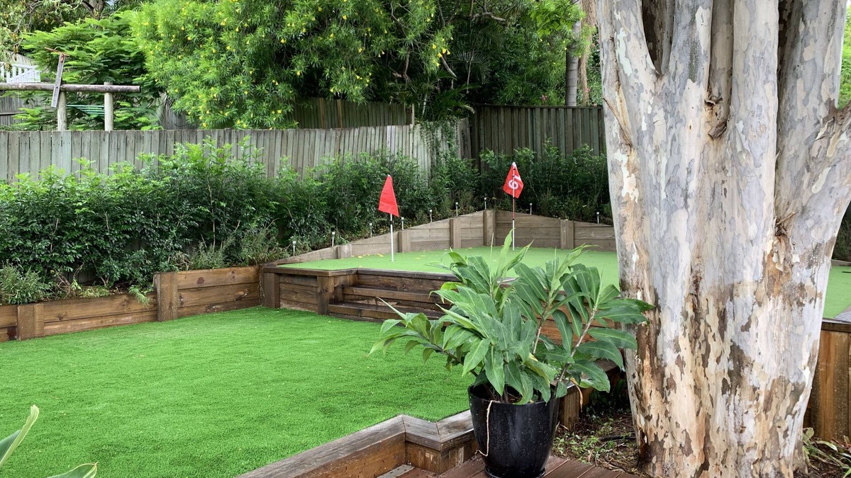 Windsor House | Brisbane Cottage with Golf practice green - 2 seperate living areas