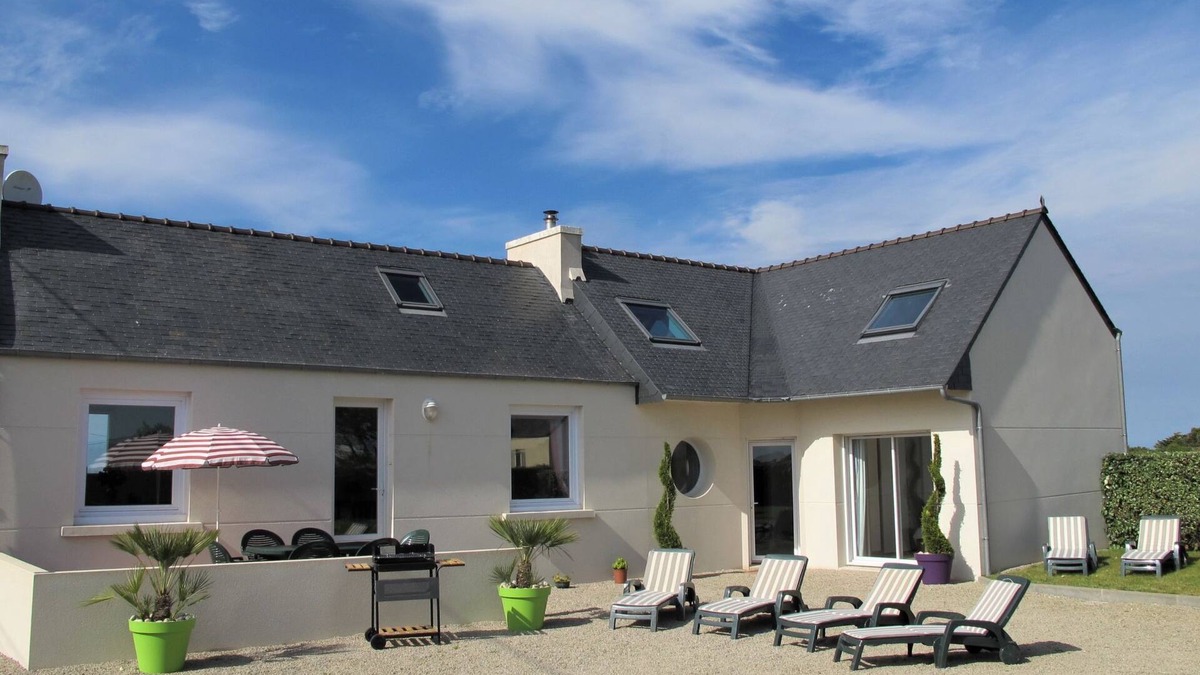 Cleder House | Brise Marine by Interhome