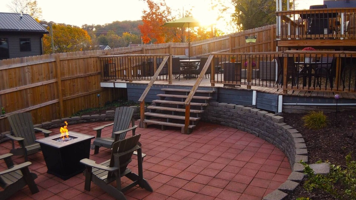 Bristol House | Bristol Abode-State St, Hot Tub, Firepit, Casino
