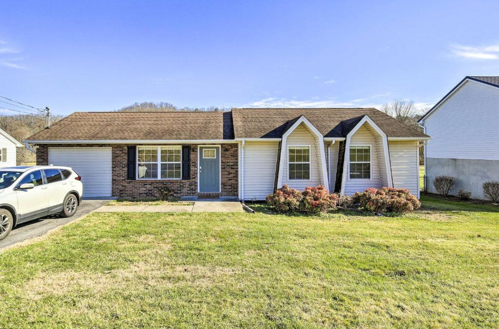 Bristol House | Bristol Home 3 Mi to State Street!