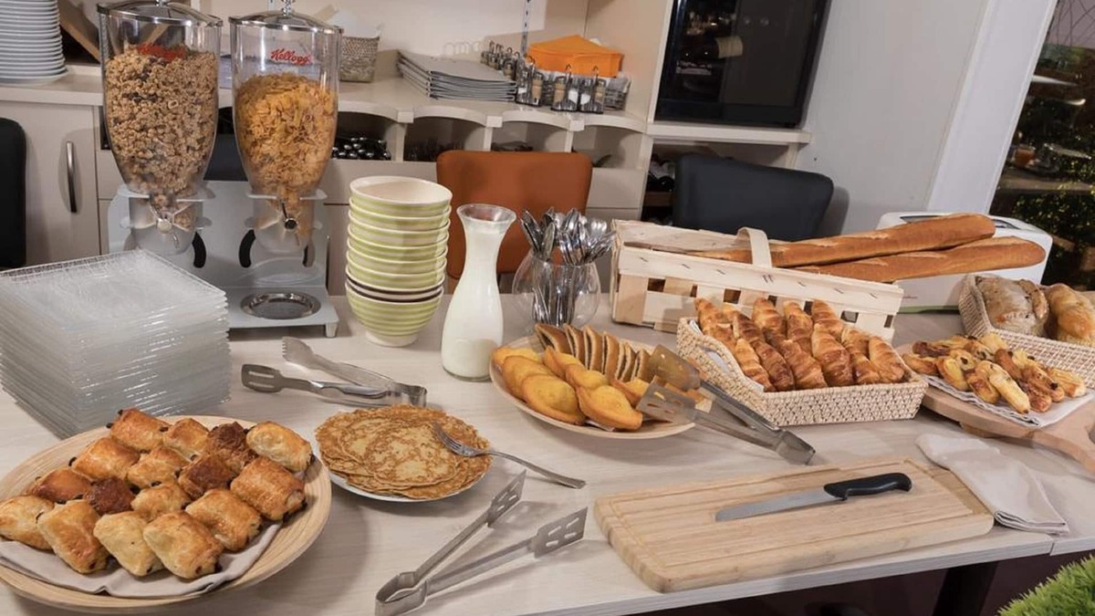 Argentan Hotel | Brit Hotel Argentan