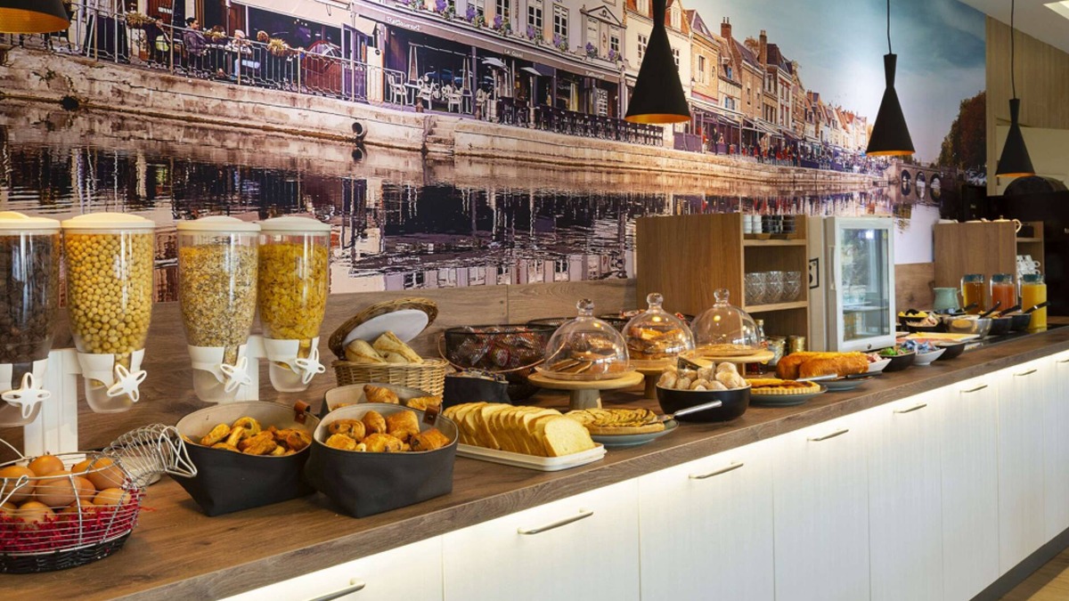 Longueau Hotel | Brit Hotel Confort Amiens